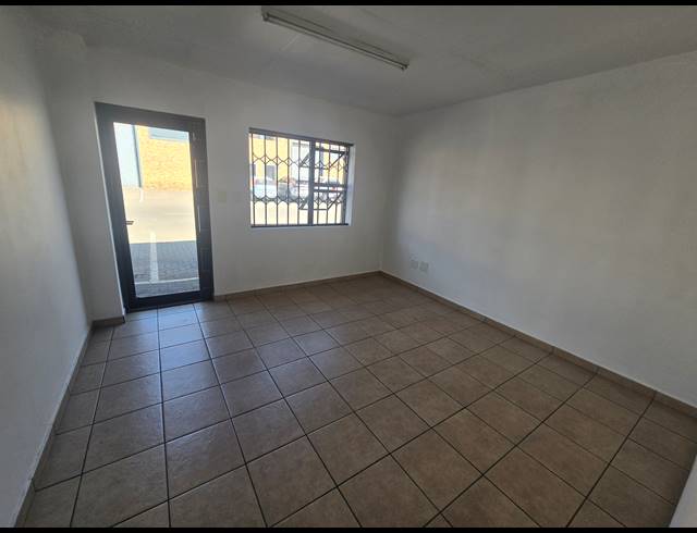 150M² WAREHOUSE TO LET IN BENONI SOUTH